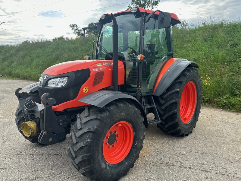 tracteur Kubota M9960