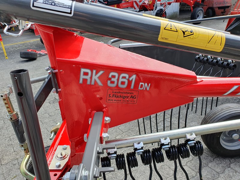 Massey Ferguson RK 361DN Kreiselschwader Baugleich Fella Juras 351DN
