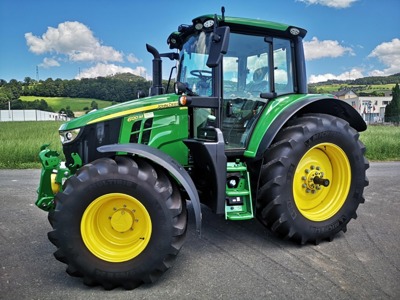 John Deere 6120M Demo