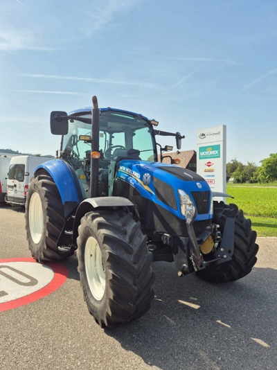 Traktor New Holland T5.115 Dual Command