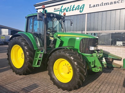 John Deere 6920