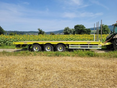 Plattformanhänger 3-Achsig / Ballenwagen