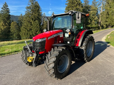 Tracteur Massey-Ferguson 5711 M D4