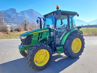 John Deere 5067E