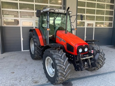 Massey Ferguson 4245