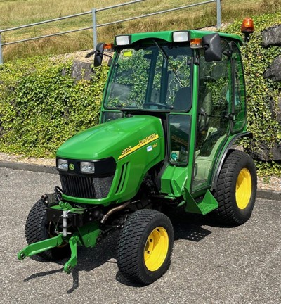 Traktor John Deere 2320