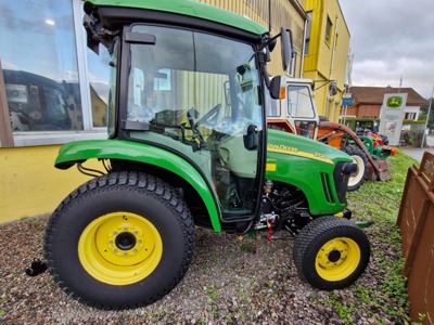 John Deere 3720