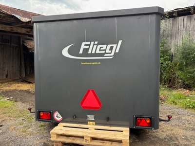 Fliegl Grossvolumen Heckladen