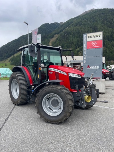 Massey-Ferguson 5711 M Dyna 4