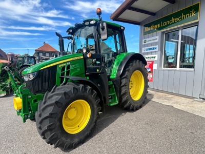 John Deere 6120M