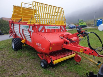 Ladewagen Pöttinger Boss Alpin 251