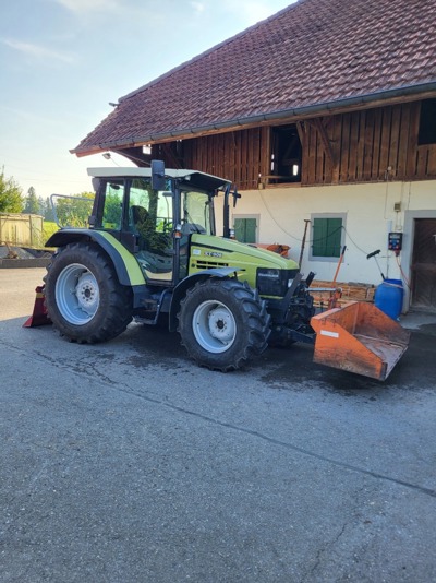 Hürlimann Traktor XT980