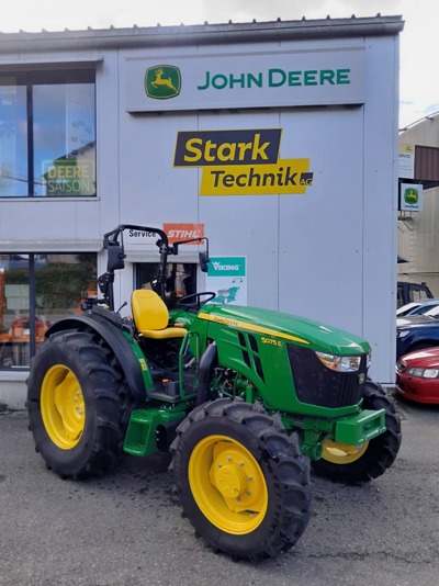 John Deere 5075E