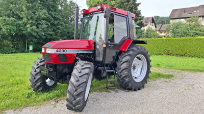 Traktor CASE IH 4230 AXL