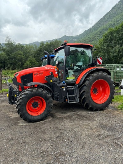 Kubota M6-142