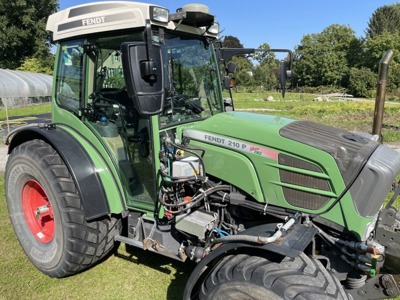 Traktor Fendt 210P