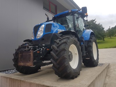 Traktor New Holland T7.210