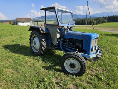 Traktor Fordson Dexta