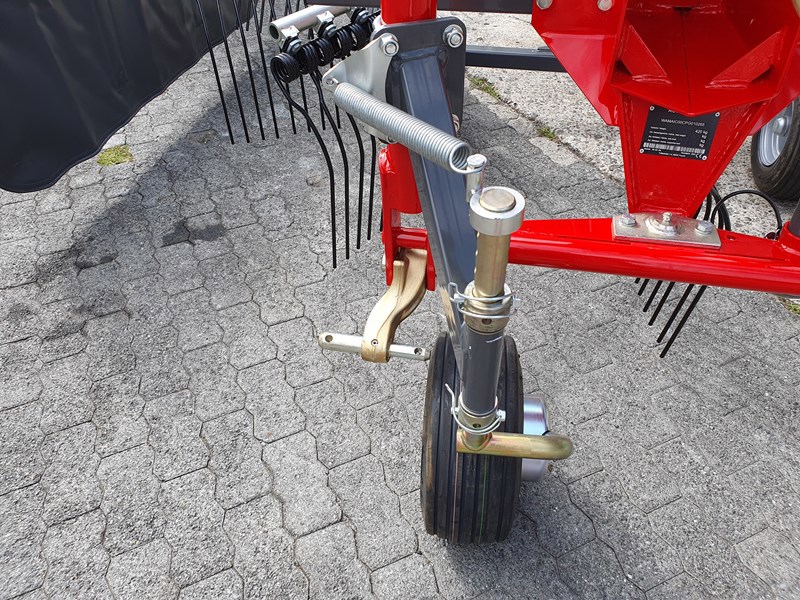 Massey Ferguson RK 361DN Kreiselschwader Baugleich Fella Juras 351DN