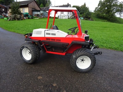 Metrac Reform 3003S mit Kubota Motor 4Zylinder,