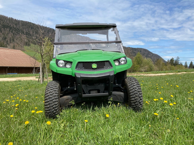 caa0a8d9-e5c0-4178-b1d4-e52e90b5cf5b-John Deere Gator Schlüchter (1).JPG