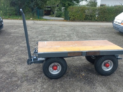 Handlicher Schwerlastanhänger 90 cm x 190 cm +  , mit Achsschenkellenkung / 4 Radlenkung , Brückenauszug , Nutzlast 3000kg für Stapler Hubstapler Gabelstapler / Dumper usw.