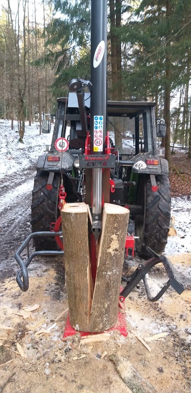 Krpan Holzspalter CV26K mit Funkseilwinde