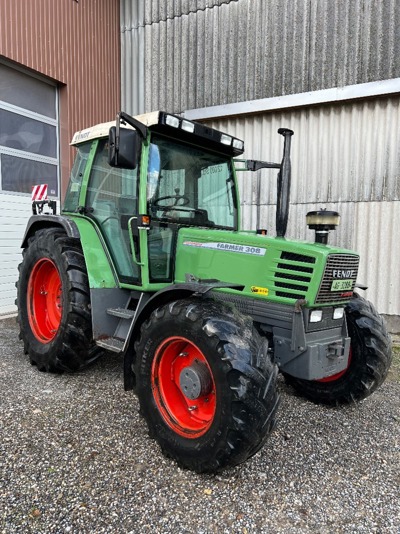 Fendt Farmer 308A mit Doppelräder