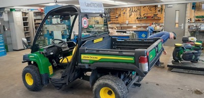 John Deere Gator HPX 815 E