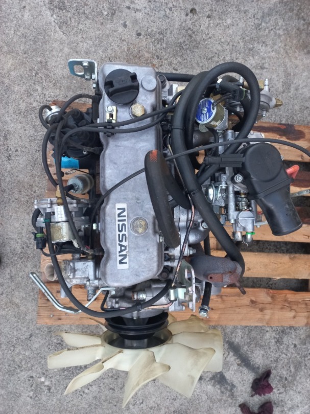 Stapler Motor Gas- / Benzinmotor Nissan K25 komplett mit div ...