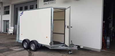 Ifor Williams Kastenanhänger BV105