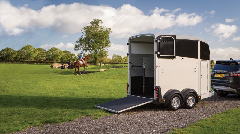 a20d356d-8962-4188-a43d-b74f8e6a6602-Horsebox_HBX_HBX506_Silver_Rear Ramp Open_outdoor location.jpg