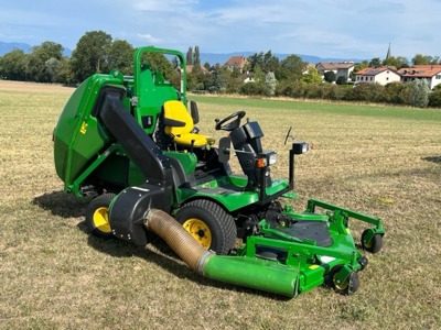 Tondeuse frontale John Deere 1565