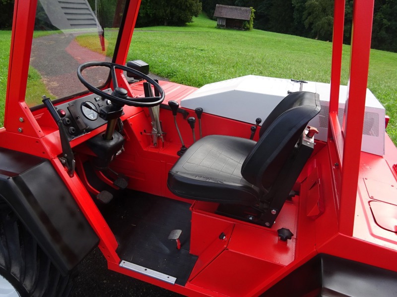 Metrac Reform 3003S mit Kubota Motor 4Zylinder,