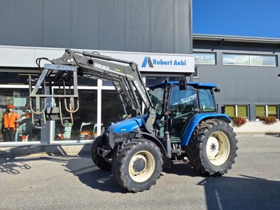 New Holland TL90 mit Frontlader