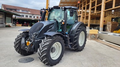 Valtra N 124