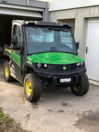 John Deere Gator XUV 865M