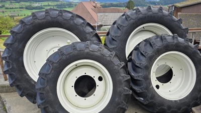 Occasion Räder 440/65 R24  540/65R34 Profil 90%