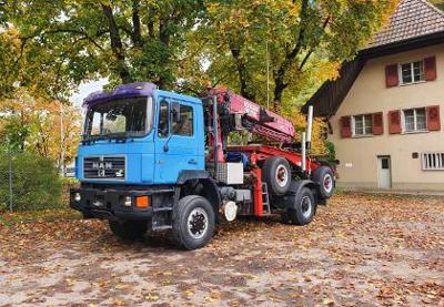 MAN 19.422 Holztransporter