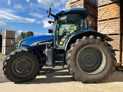 New Holland TS 135 A