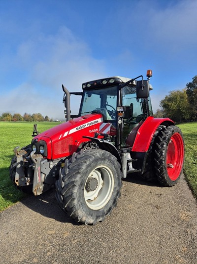 Traktor Massey Ferguson 5455