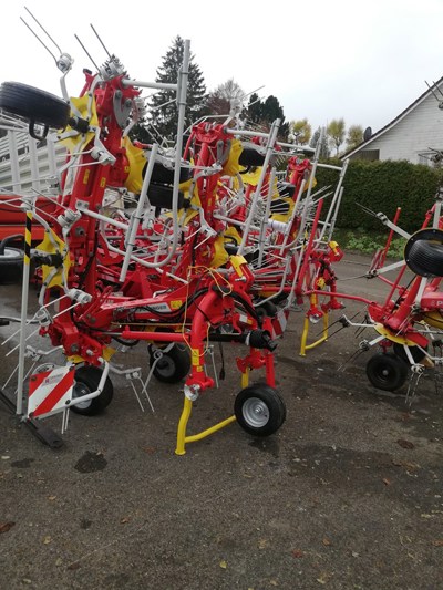 Pöttinger Kreiselheuer HIT 8.81 Frühbezug