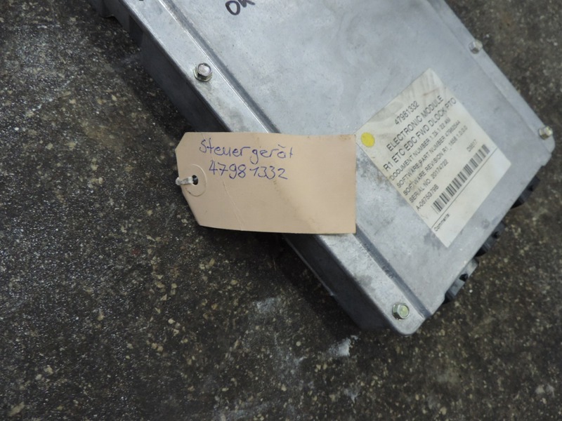 c5cea708-0792-46c7-92ba-28de5ade8776-34499 New Holland Elektronikbox EDC (3).JPG