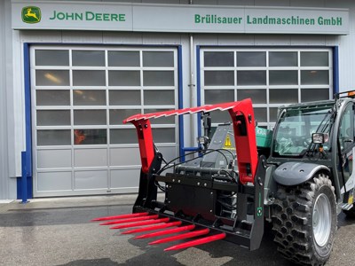 Brütech Siloballenschneider mit Folienhalter