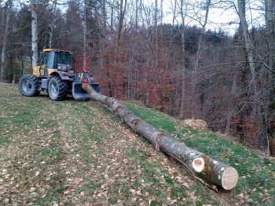 JCB Fastrac avec treuil BEHA 85