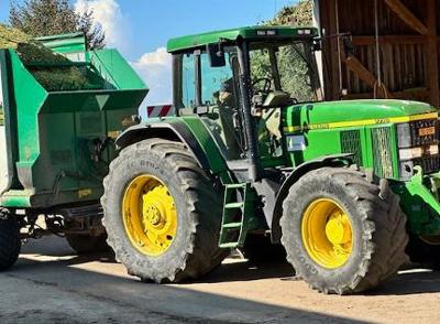 Traktor John Deere 7710/7810