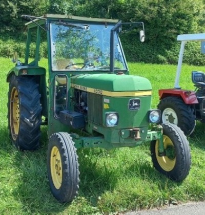 John Deere 1030