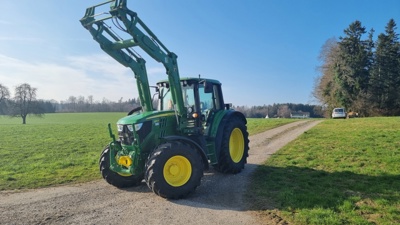 John Deere 6115M