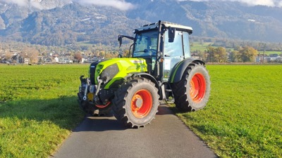 CLAAS AXOS 240