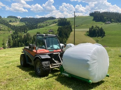 Rundballengabel auskippbar - zum schonenden Aufstellen der Ballen, Fourches à balles rondes basculan